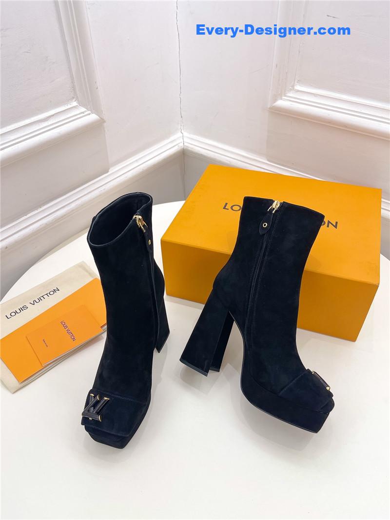 l0vis Vvtt0n lv v-shaped square heel platform boots