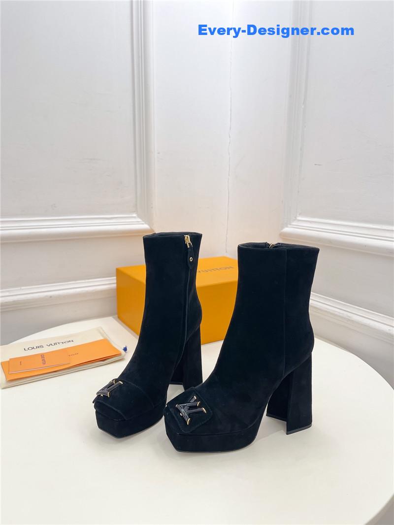 l0vis Vvtt0n lv v-shaped square heel platform boots