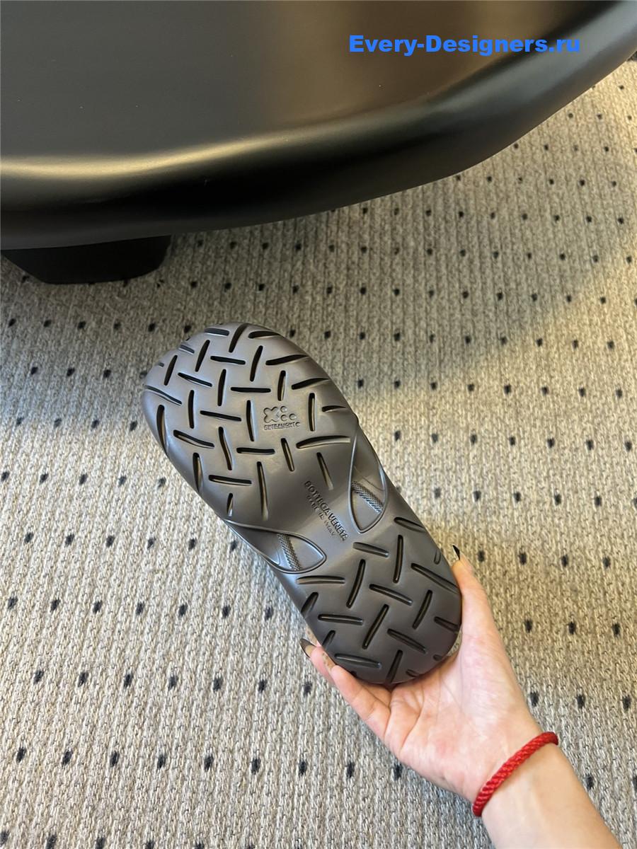 b0tt*ga Ven*ta round toe snow boots