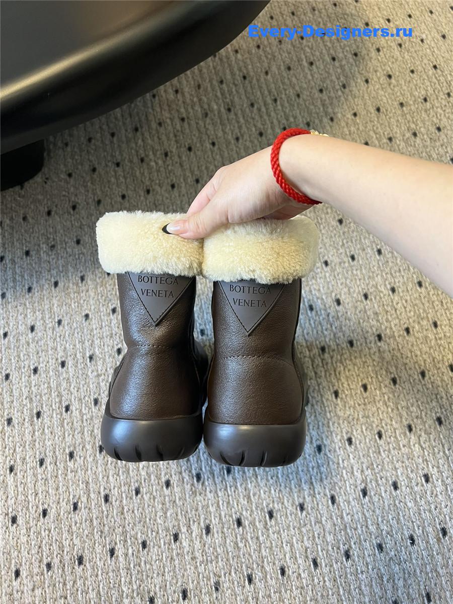 b0tt*ga Ven*ta round toe snow boots