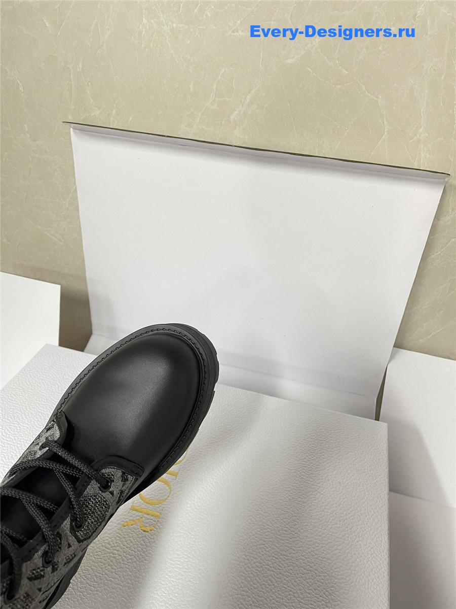 D10r d-major ankle boot