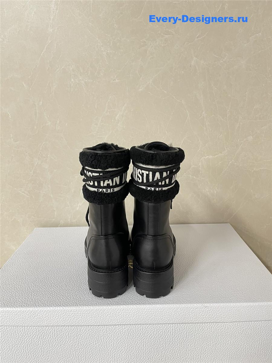 D10r black lace-up lambswool martin boots