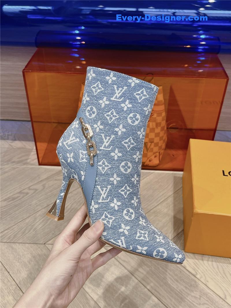 l0vis Vvtt0n lv logo printed short boots