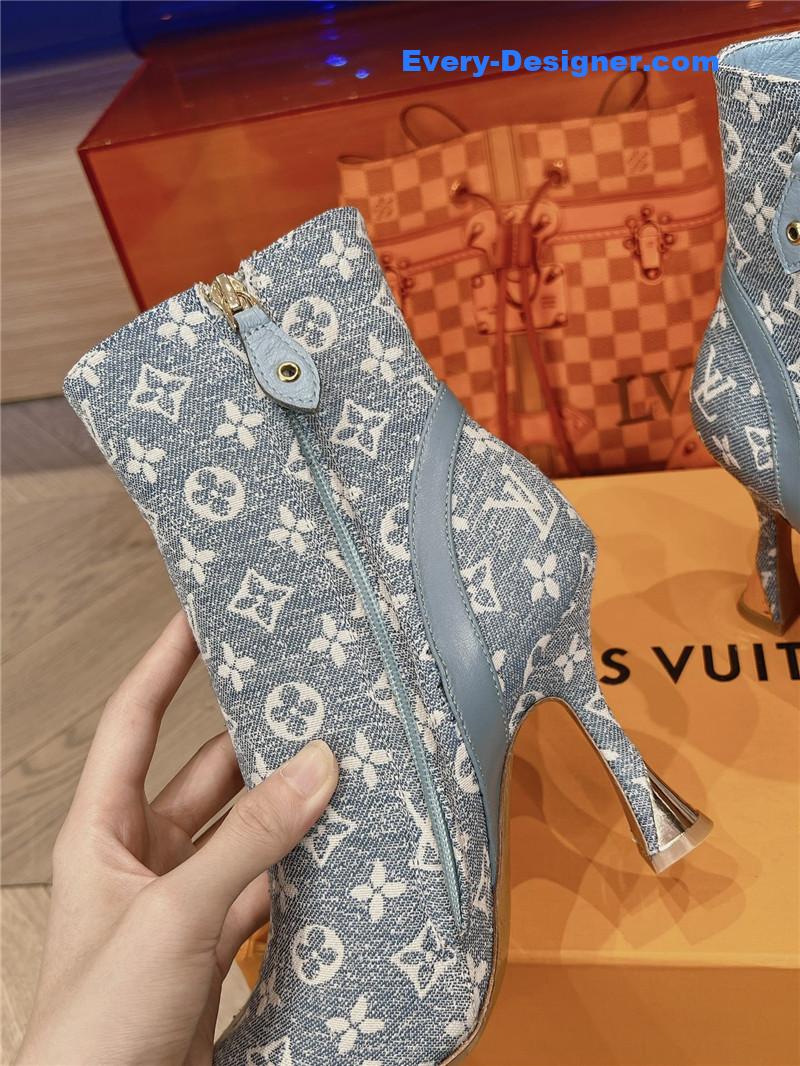 l0vis Vvtt0n lv logo printed short boots