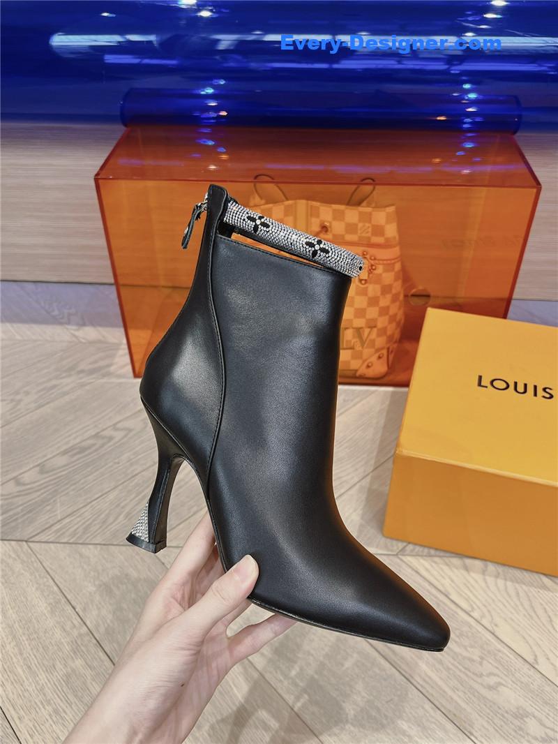 l0vis Vvtt0n lv logo printed short boots