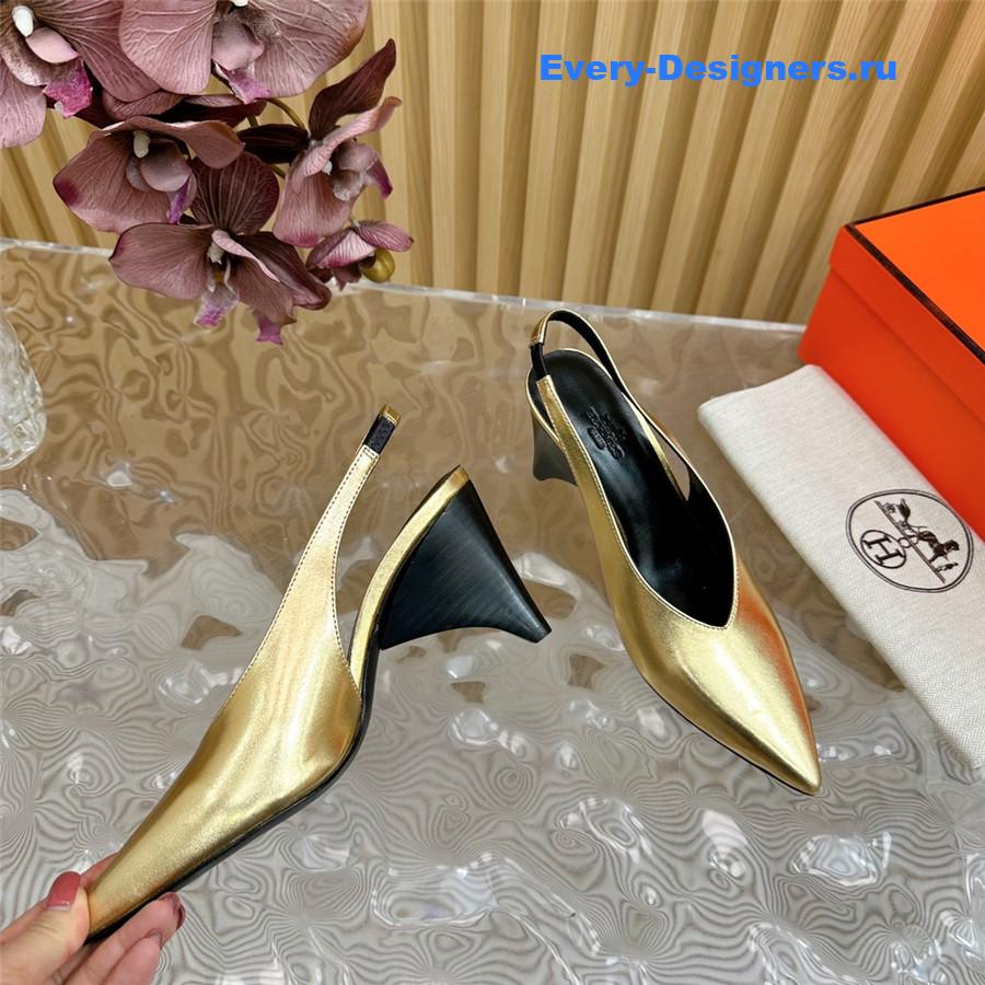 H**me5 goatskin high pointed slingbacks in gold