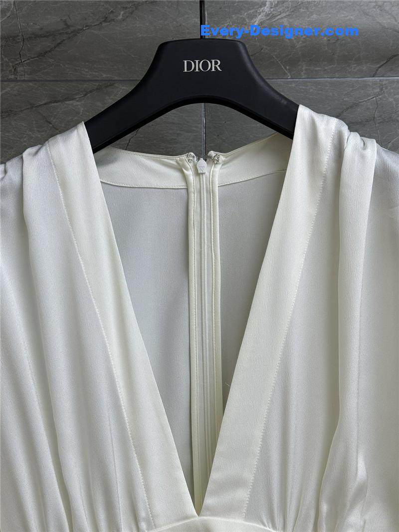 D10r v-neck waist dress