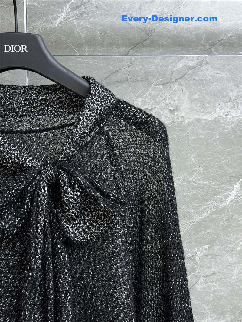 D10r pussy-bow knit top