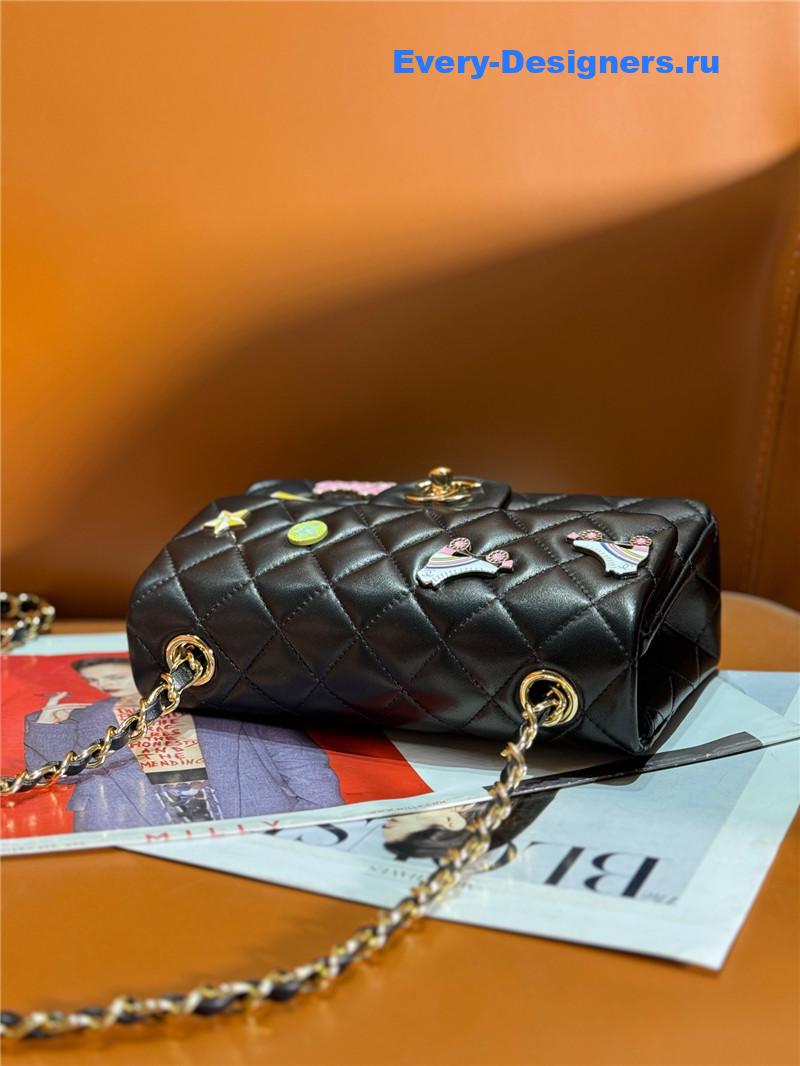 Ch**el cf badge bag small