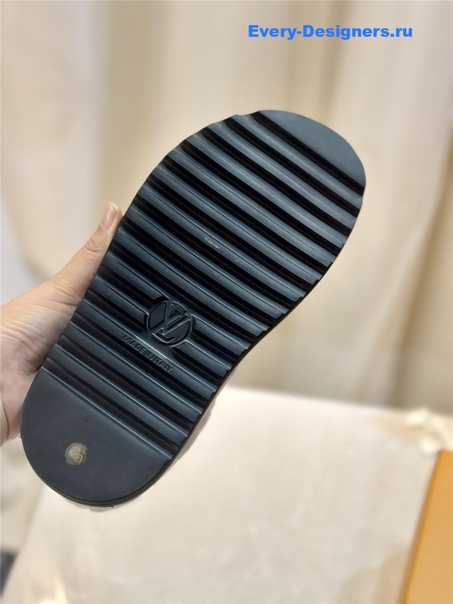 l0vis Vvtt0n leather wool slippers black