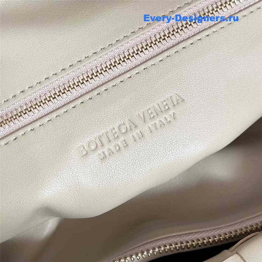 b0tt*ga Ven*ta beige jodie bag large