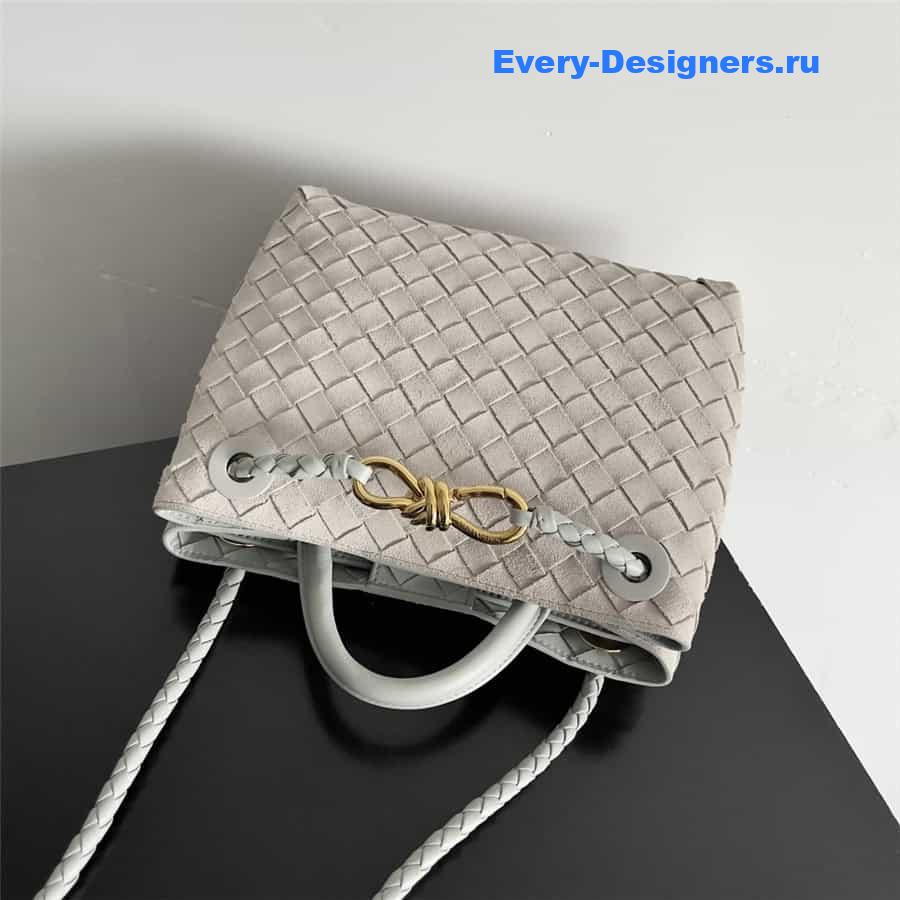 b0tt*ga Ven*ta andiamo small suede bag in gray