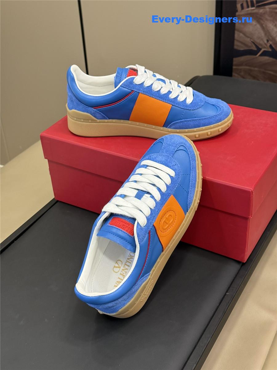 Va1e*ntin0 blue low-top sneakers