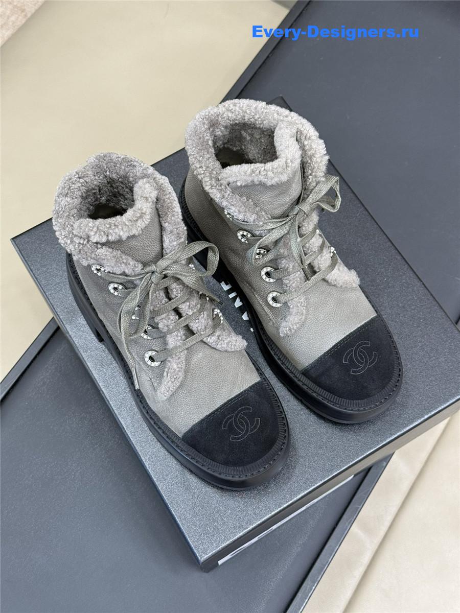 Ch**el fur ankle boots