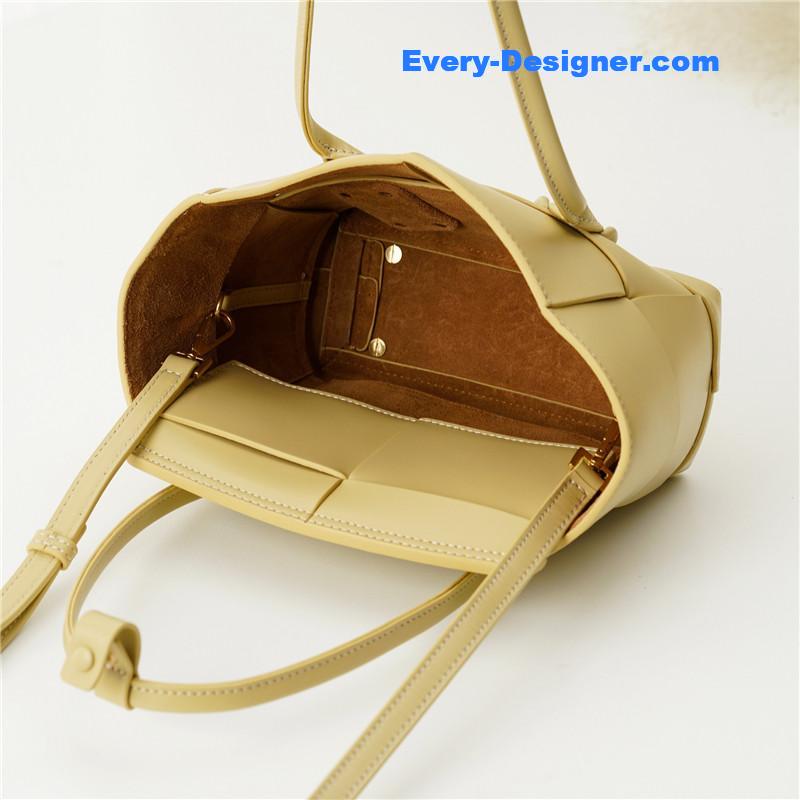 bottega veneta arco mini leather bag