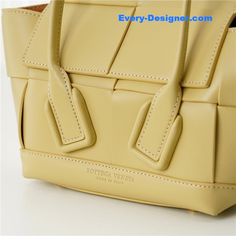 bottega veneta arco mini leather bag