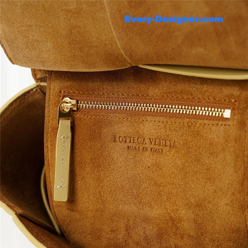 bottega veneta arco mini leather bag