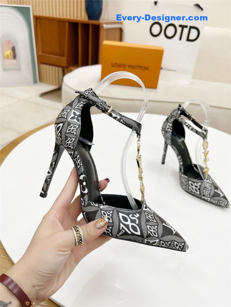 l0vis Vvtt0n lv metal chain high heels
