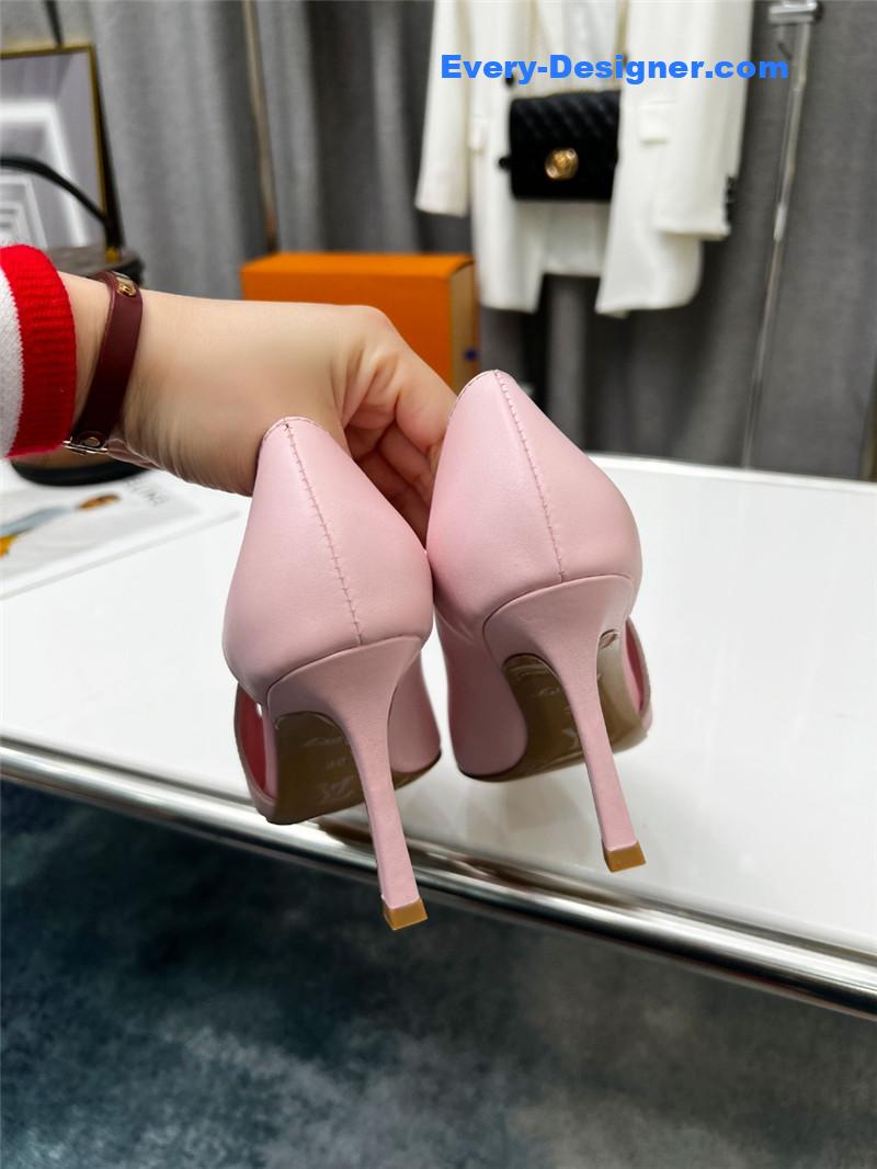 l0vis Vvtt0n lv metal buckle high heels