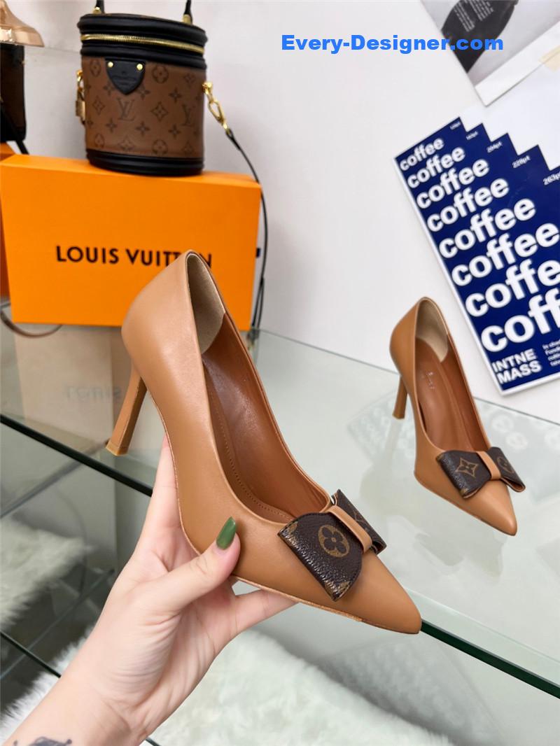 l0vis Vvtt0n lv bow high heels