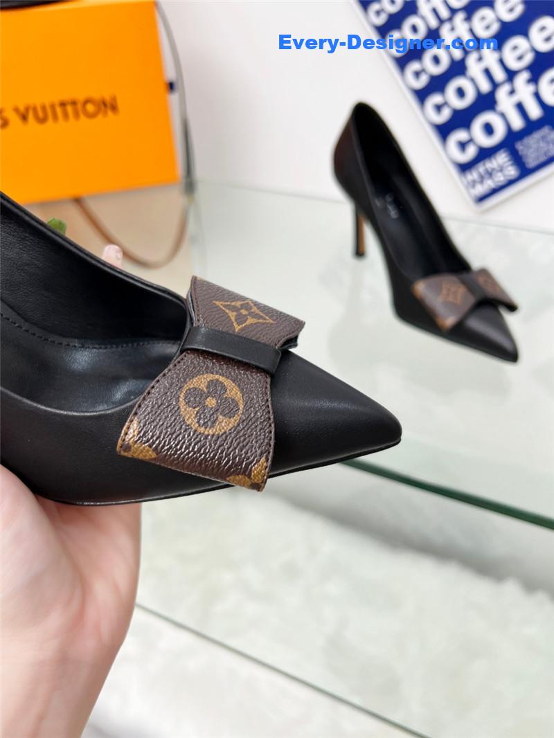 l0vis Vvtt0n lv bow high heels