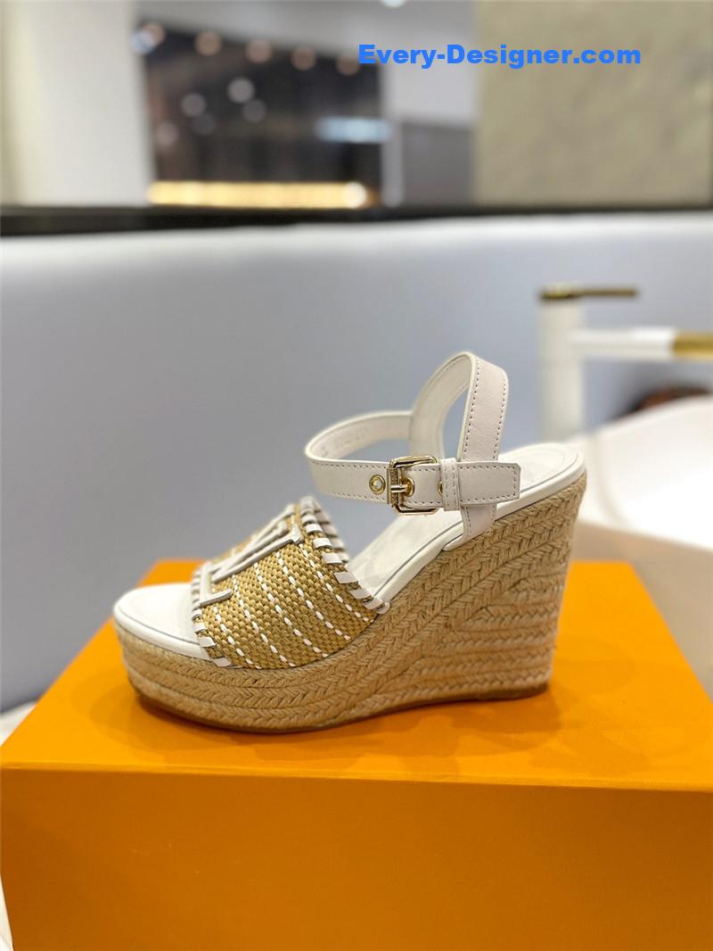 l0vis Vvtt0n lv latest catwalk platform sandals