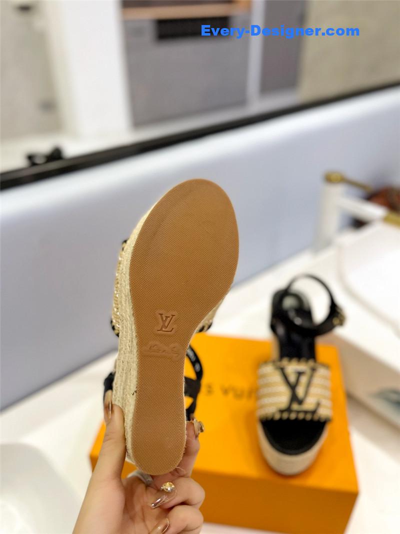 l0vis Vvtt0n lv latest catwalk platform sandals