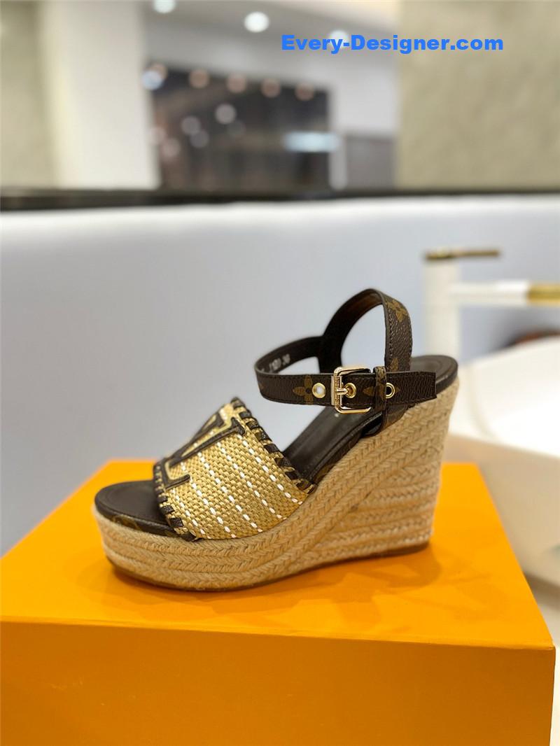 l0vis Vvtt0n lv latest catwalk platform sandals