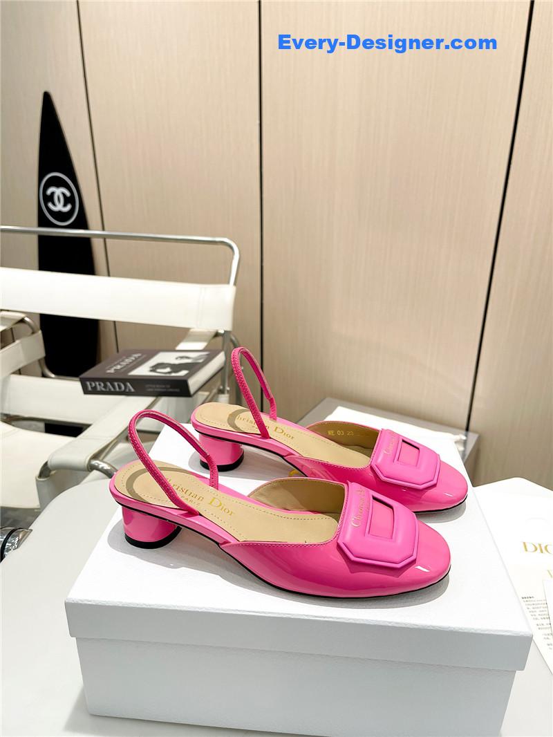 D10r hollow strappy sandals