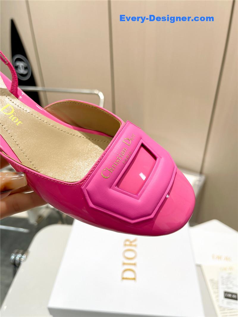 D10r hollow strappy sandals