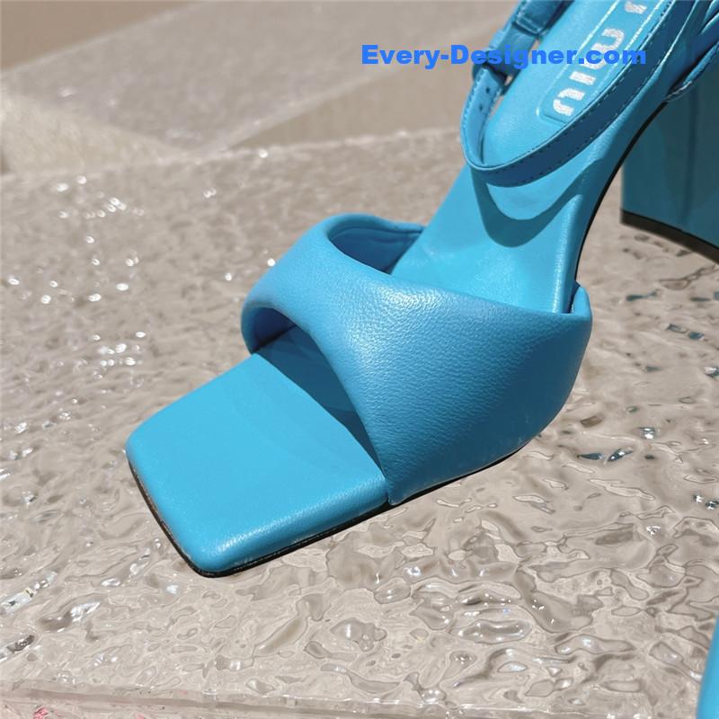 M1um1u new rhinestone pinch sandals