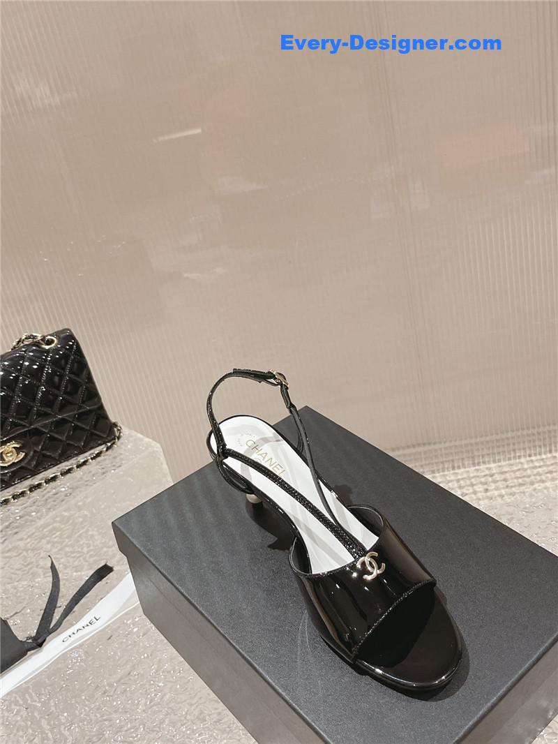 CC explosion models large logo sandals