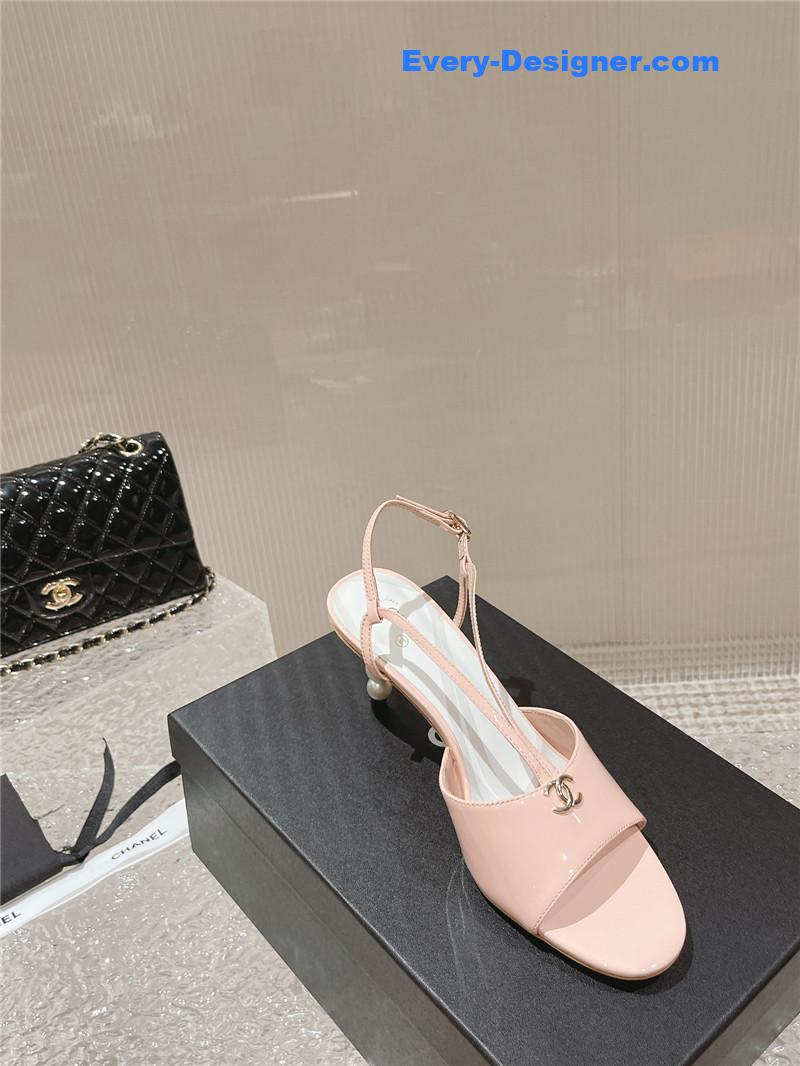 CC explosion models large logo sandals