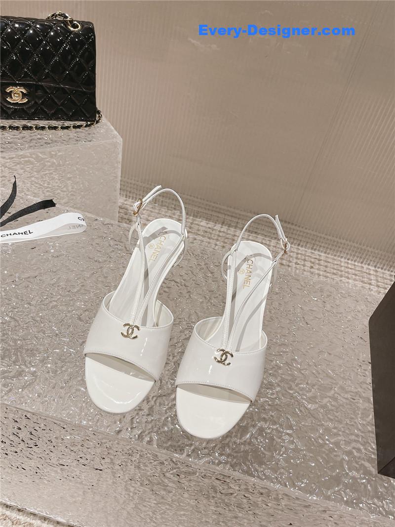 CC explosion models large logo sandals