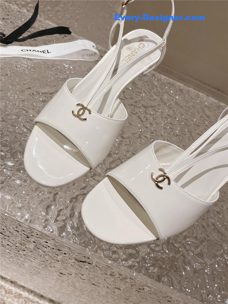 CC explosion models large logo sandals