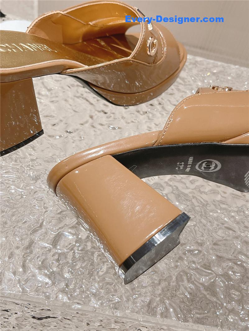 CC platform high heel slippers