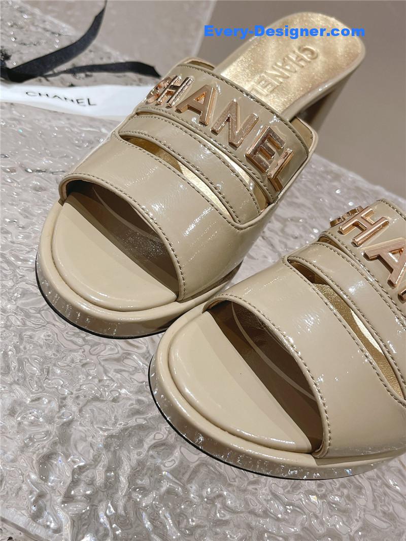 CC platform high heel slippers