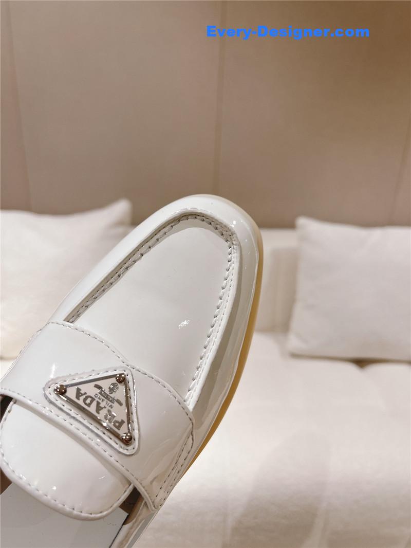 Pra*a spring and summer new slip-on loafers