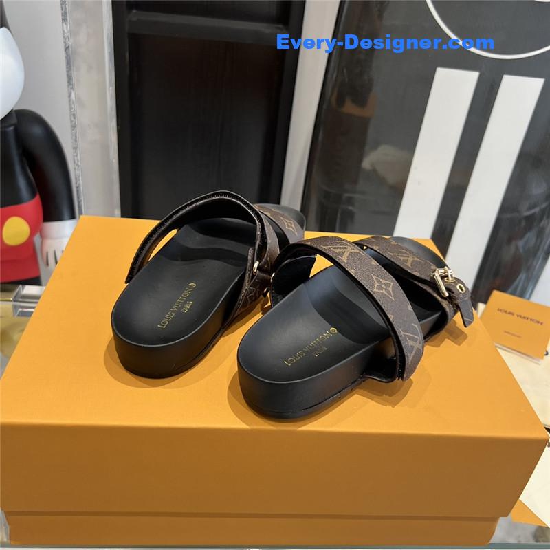 l0vis Vvtt0n lv spring summer beach slippers