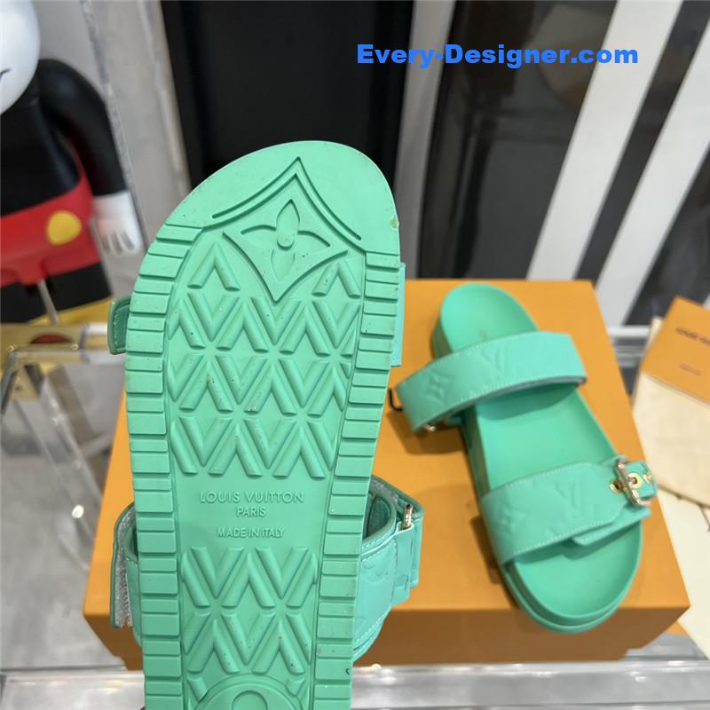 l0vis Vvtt0n lv spring summer beach slippers