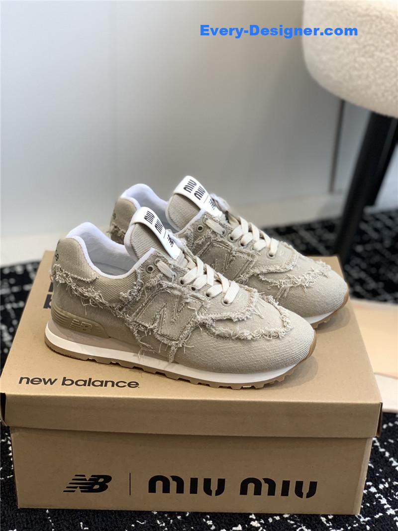 miumiu retro rough grain upper stitching casual shoes