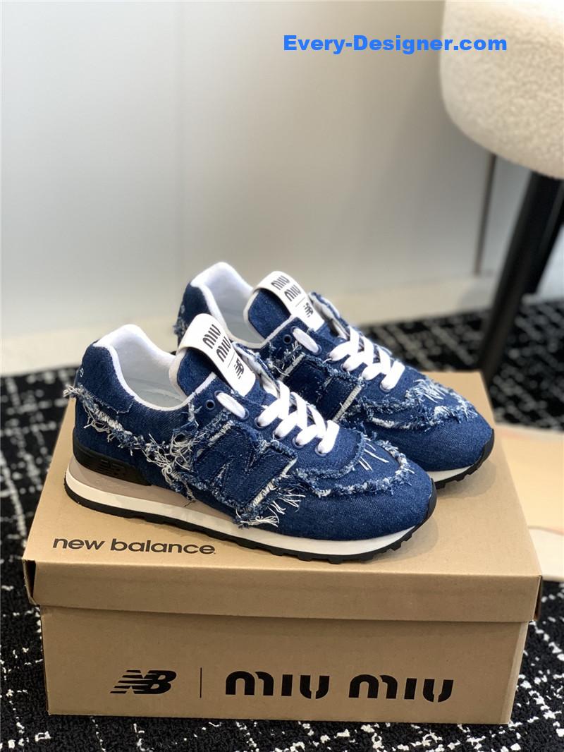 miumiu retro rough grain upper stitching casual shoes