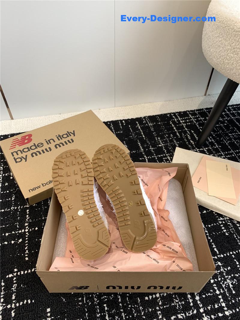 M1um1u retro rough grain upper stitching casual shoes