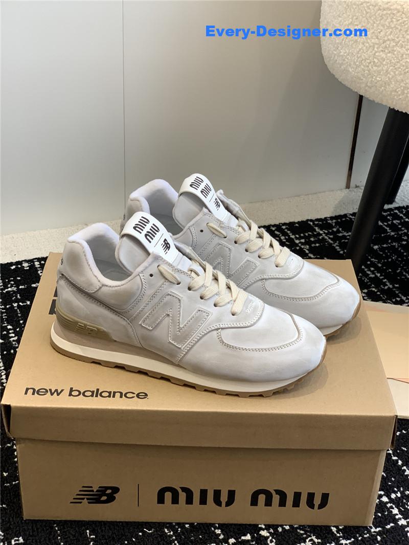 miumiu retro rough grain upper stitching casual shoes