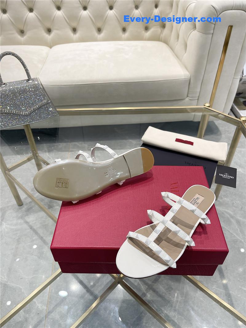 Va1e*ntin0 classic studded sandals