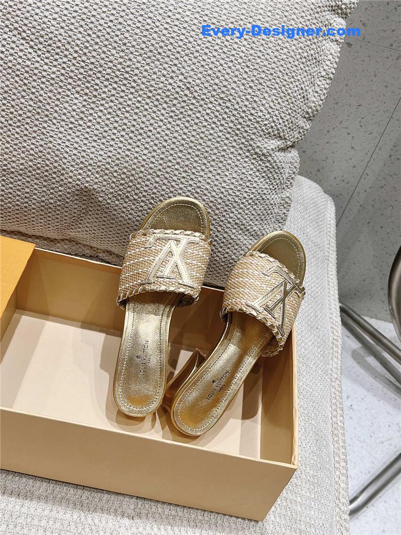 l0vis Vvtt0n lv straw sandals