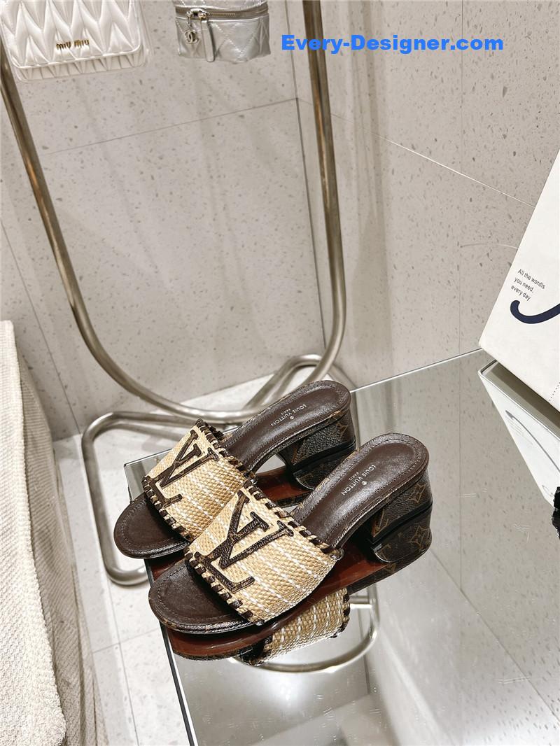 l0vis Vvtt0n lv straw sandals