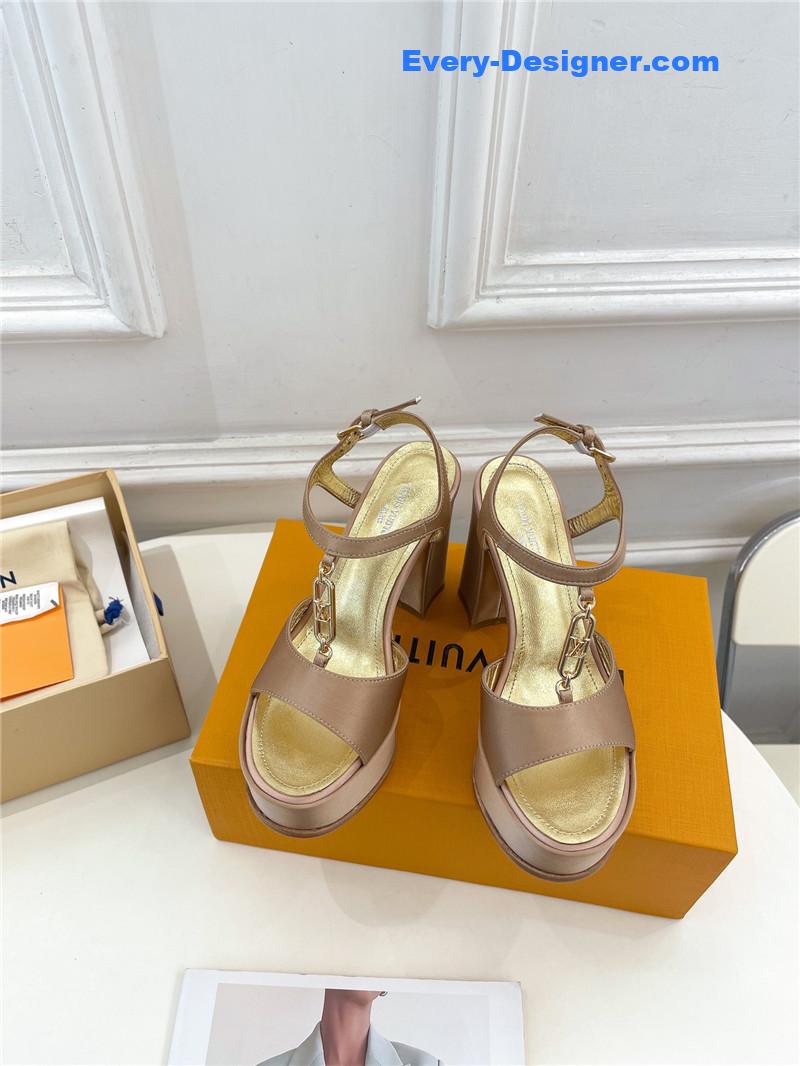 l0vis Vvtt0n lv explosive style platform high-heeled sandals