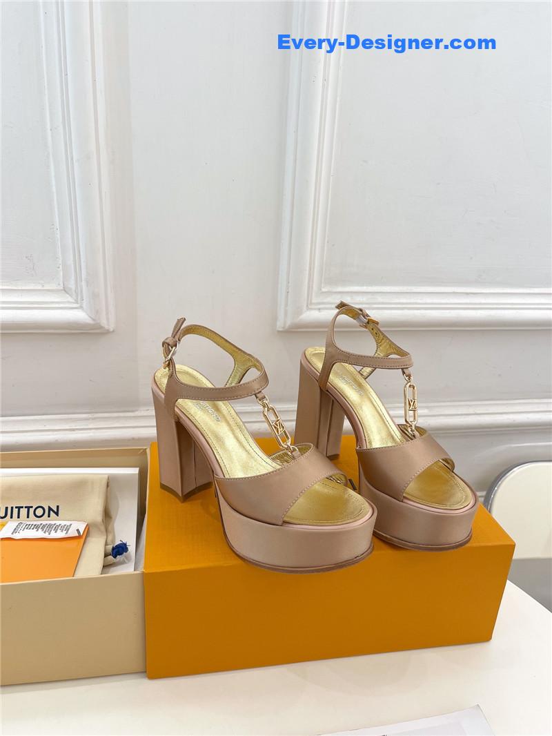 l0vis Vvtt0n lv explosive style platform high-heeled sandals