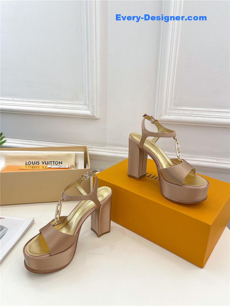 l0vis Vvtt0n lv explosive style platform high-heeled sandals